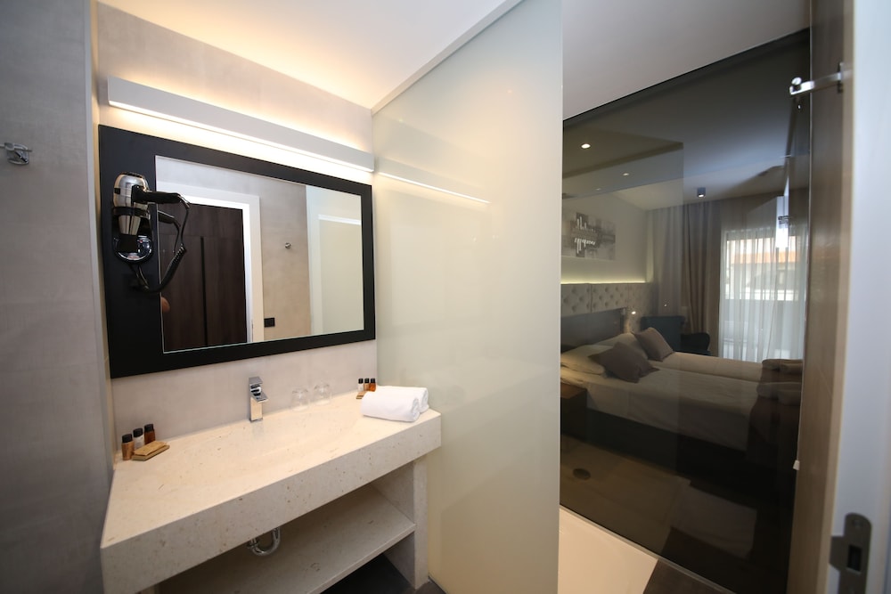 Superior Double Room, Balcony photo 2