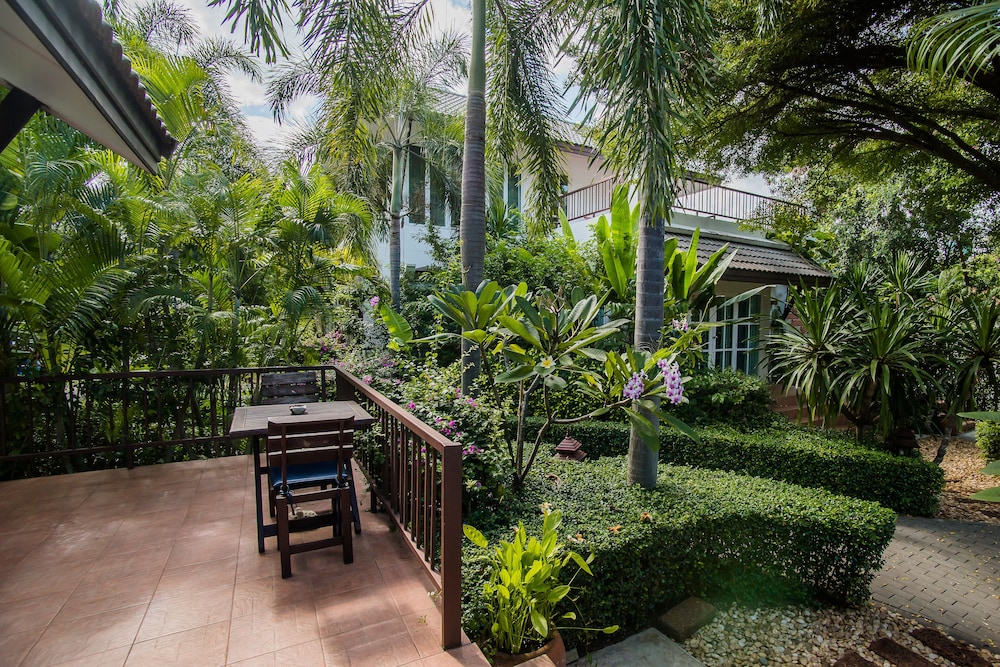 Garden View Grand, King Bed photo 2