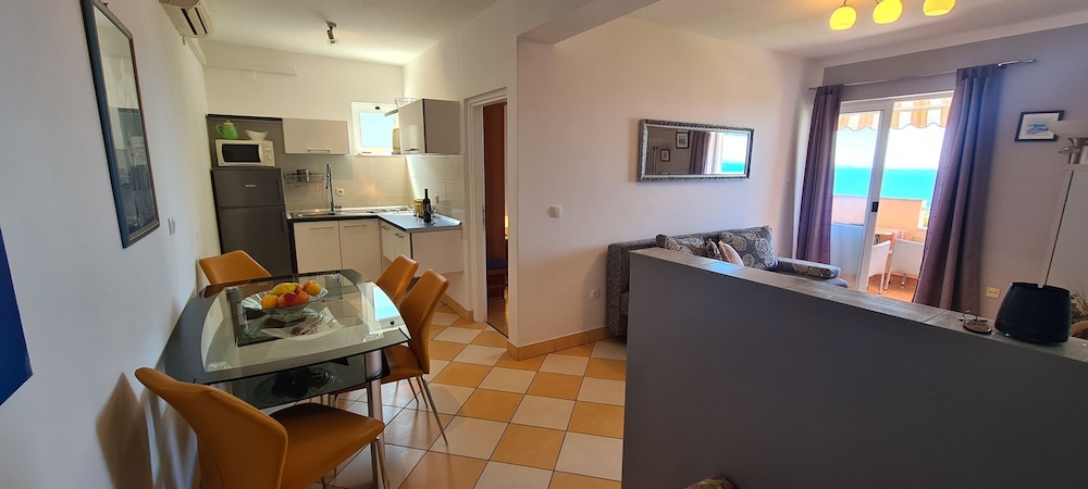 Apartment (A4) photo 1