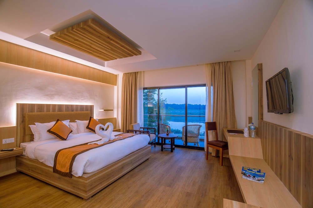Deluxe Twin Room, River View photo 2