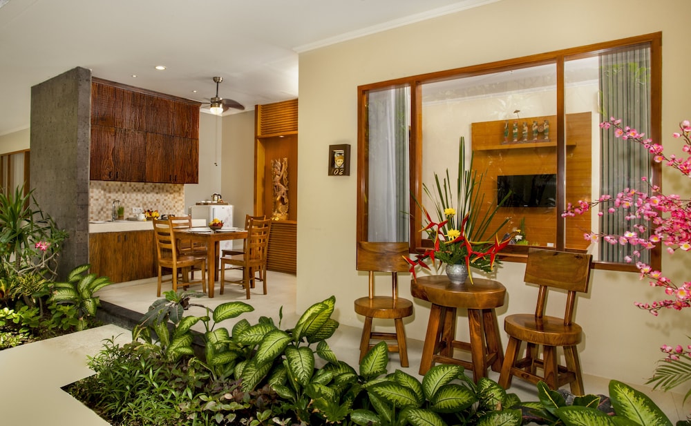 Two Bedroom Suite (Free Daily Afternoon Tea) photo 2