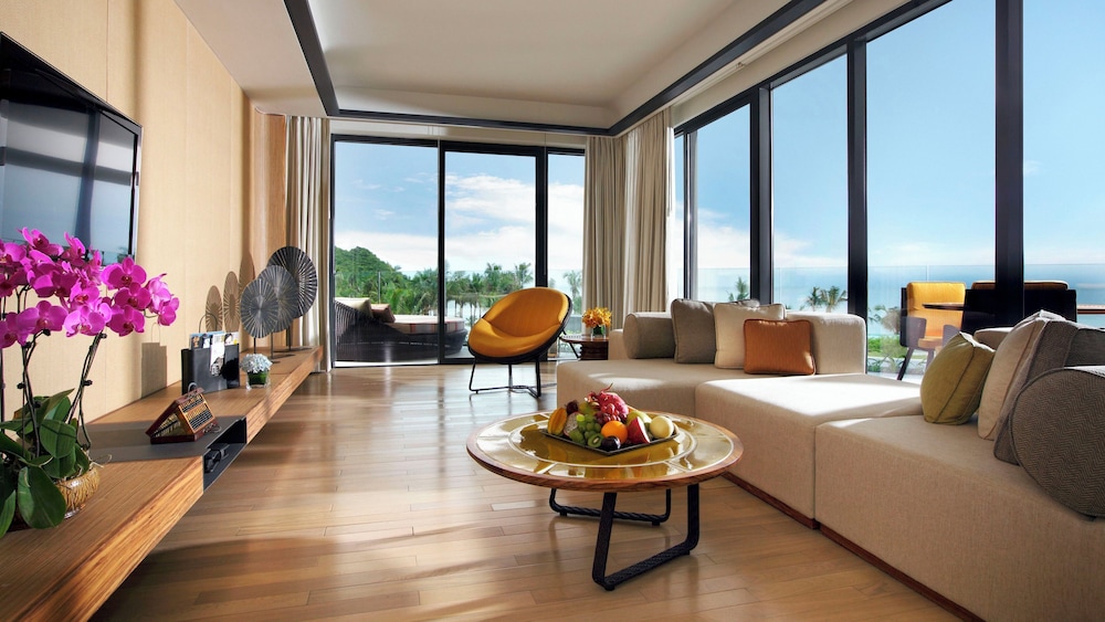 Suite, 1 Bedroom, Garden View (Outdoor Living Area)