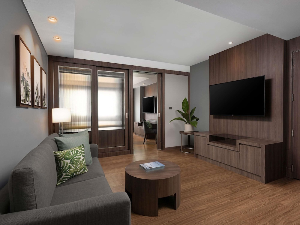 Family Suite, Multiple Beds photo 3