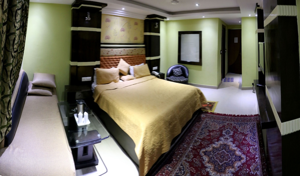 Premier Triple Room photo 3
