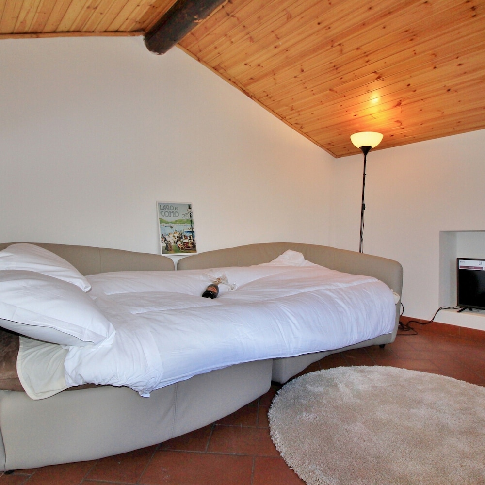 Honeymoon Townhome, Multiple Bedrooms, Mountainside (Villa Patricia) photo 3