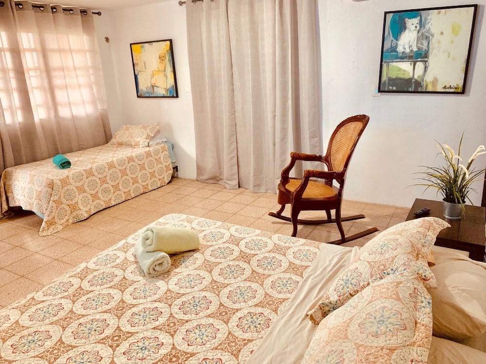 CEH 103 One Bedroom Villa / Kitchen / 1 Full & 1 Twin Size Beds, 3rd Floor photo 2
