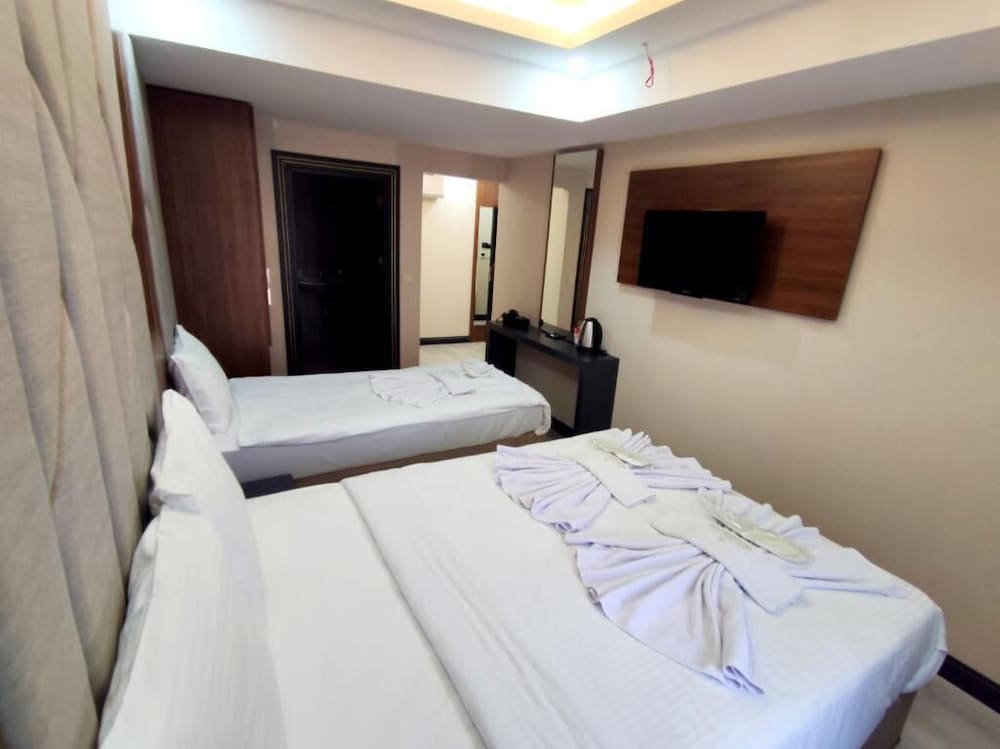 Standard Triple Room photo 2