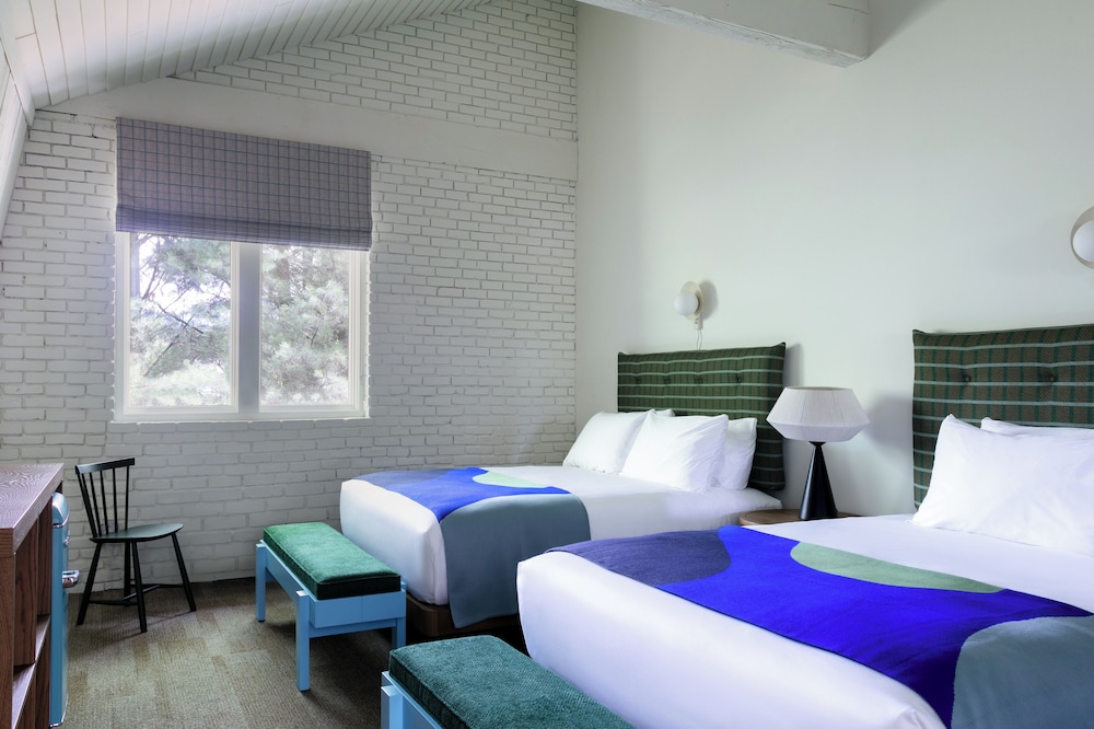 Room, 2 Queen Beds (Social Pool) - Photo 1