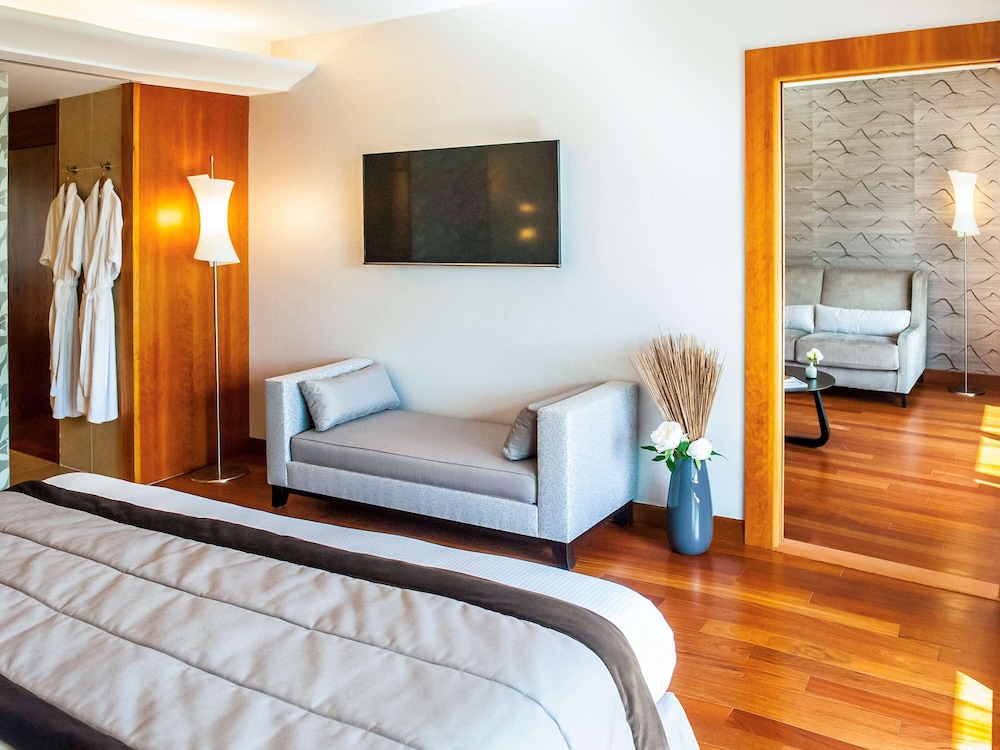 Deluxe Suite, 1 King Bed, Terrace (Grounds view) - Photo 2