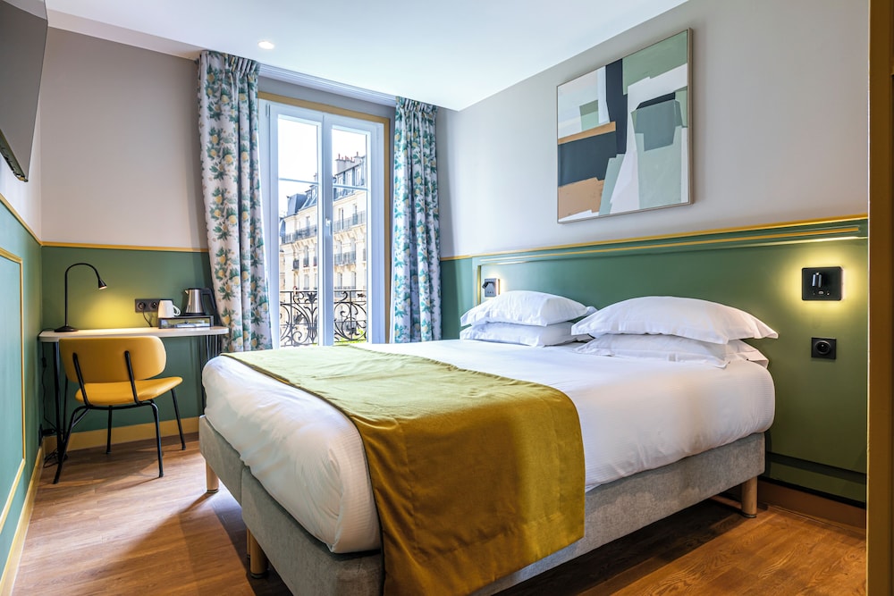 Superior Room, City View
