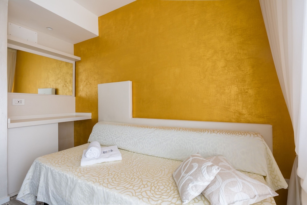 Exclusive Triple Room photo 3
