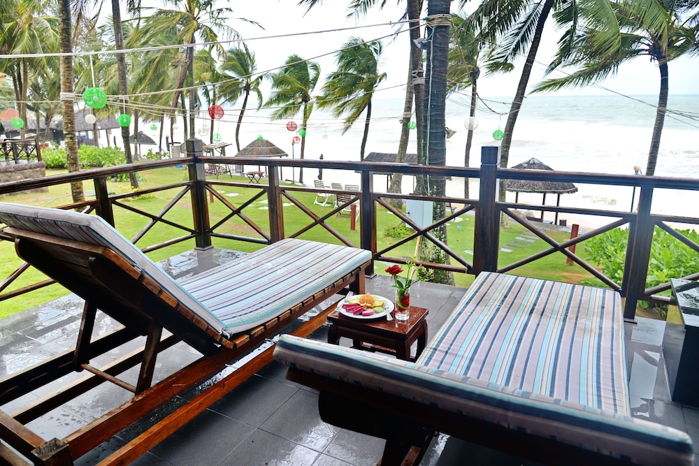 Beachfront Villa (VIP) photo 3