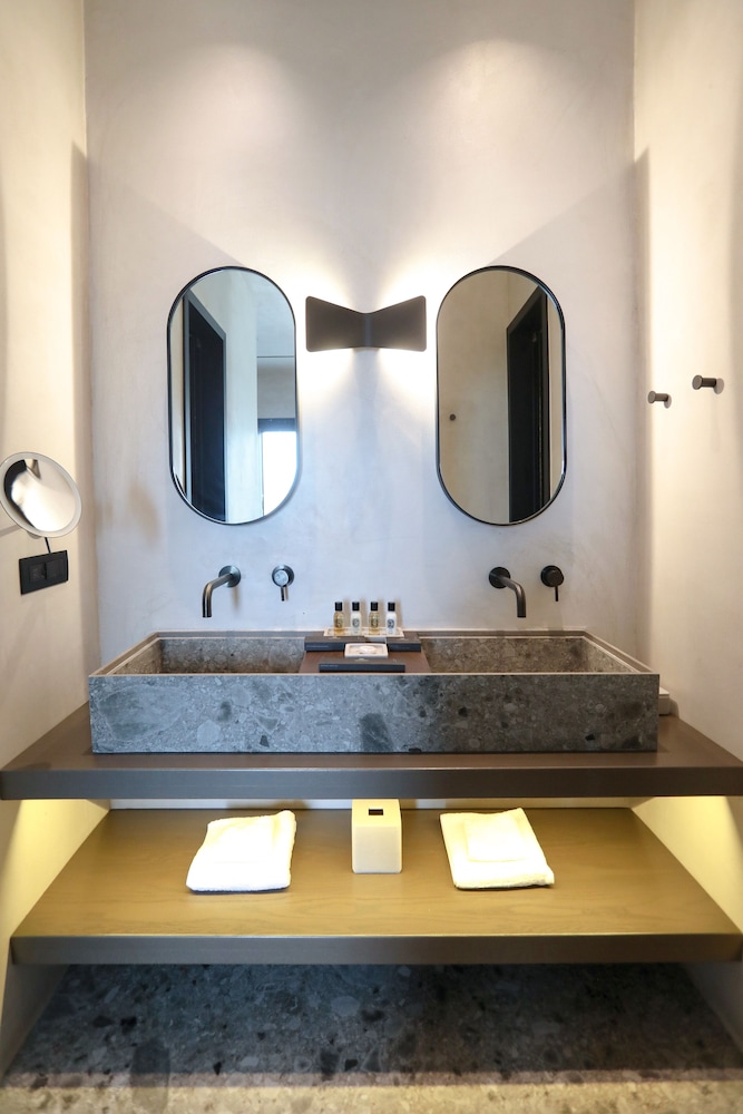 ETERNAL Suite with Supreme Pool and Sea View - Photo 11