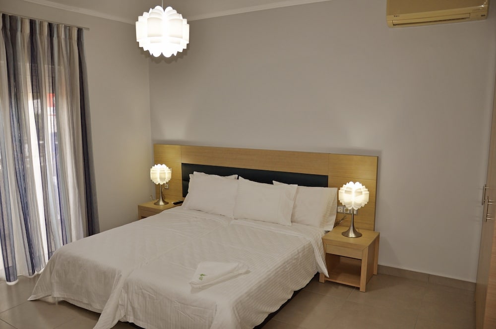 Apartment, 2 Bedrooms, Sea View photo 3