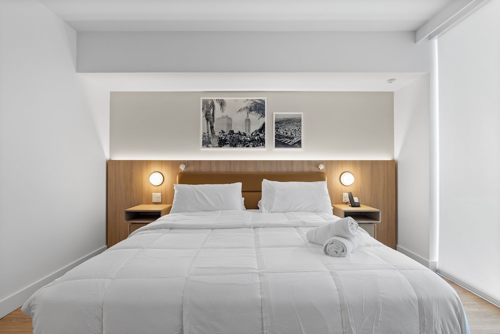 Luxury Studio Suite, City View photo 3