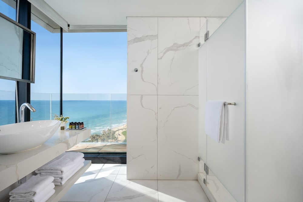Executive Suite, 1 Bedroom, Balcony, Sea View photo 3