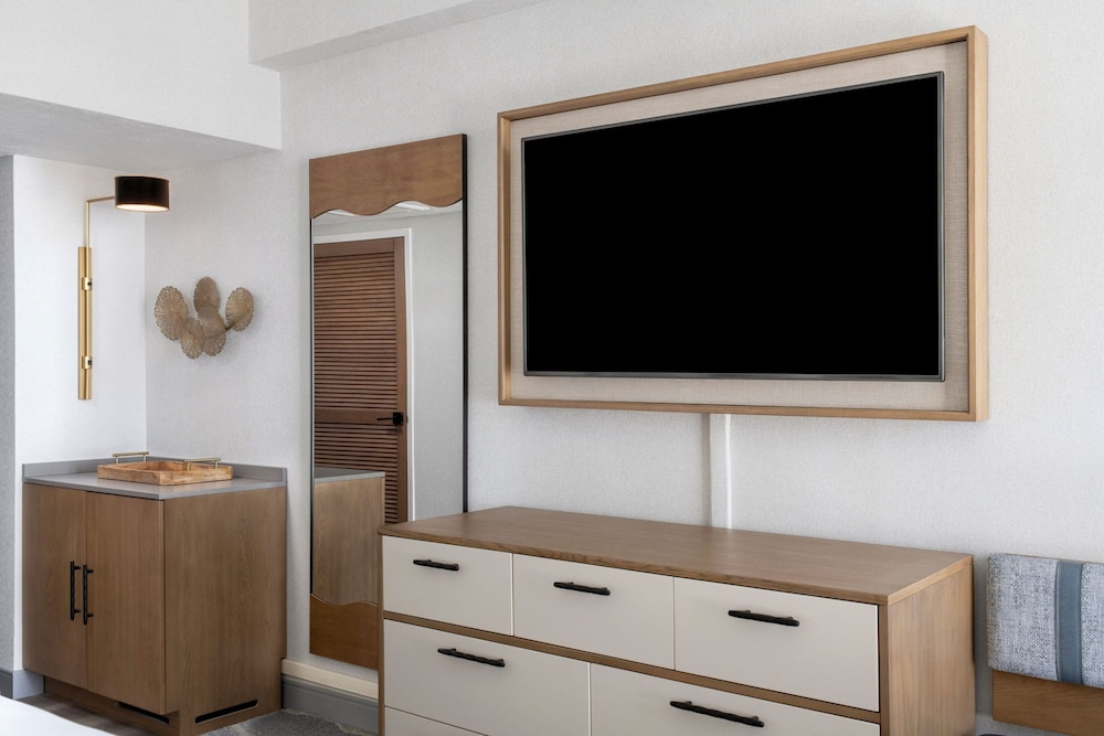 Deluxe Room, 2 Queen Beds, Tower (Marina Tower Newly Renovated) - Photo 6