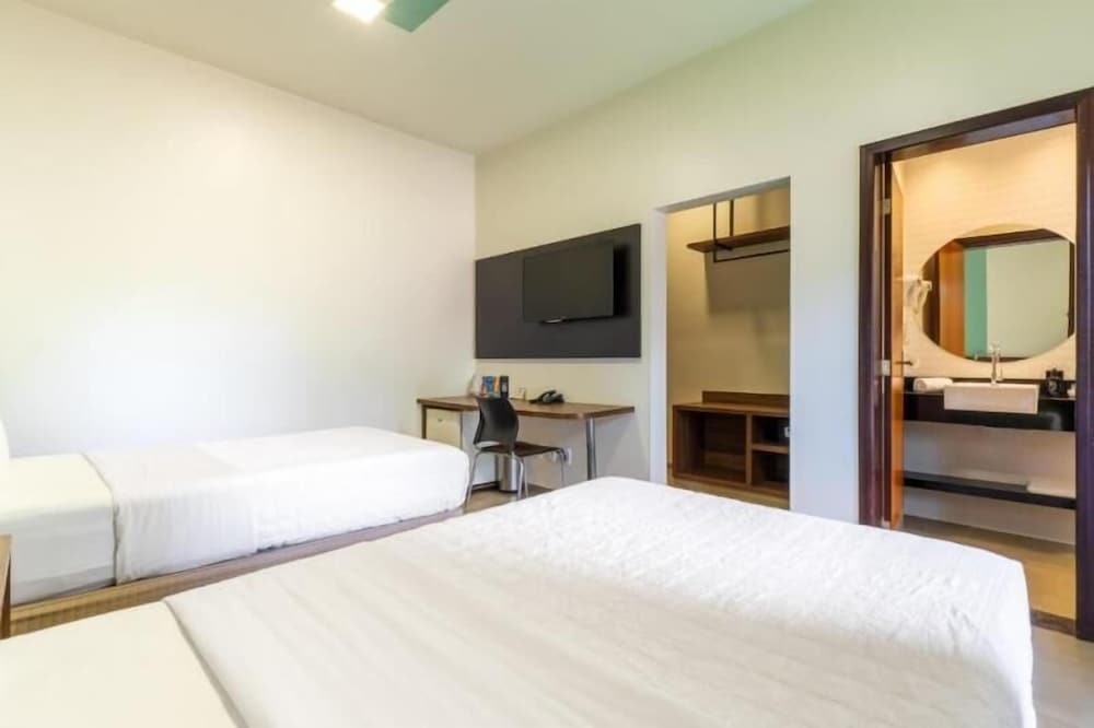 Executive Room photo 2