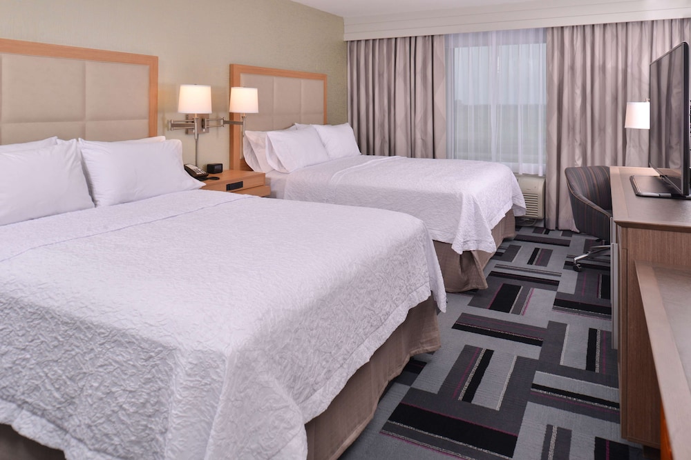 Hampton Inn and Suites Ames, IA