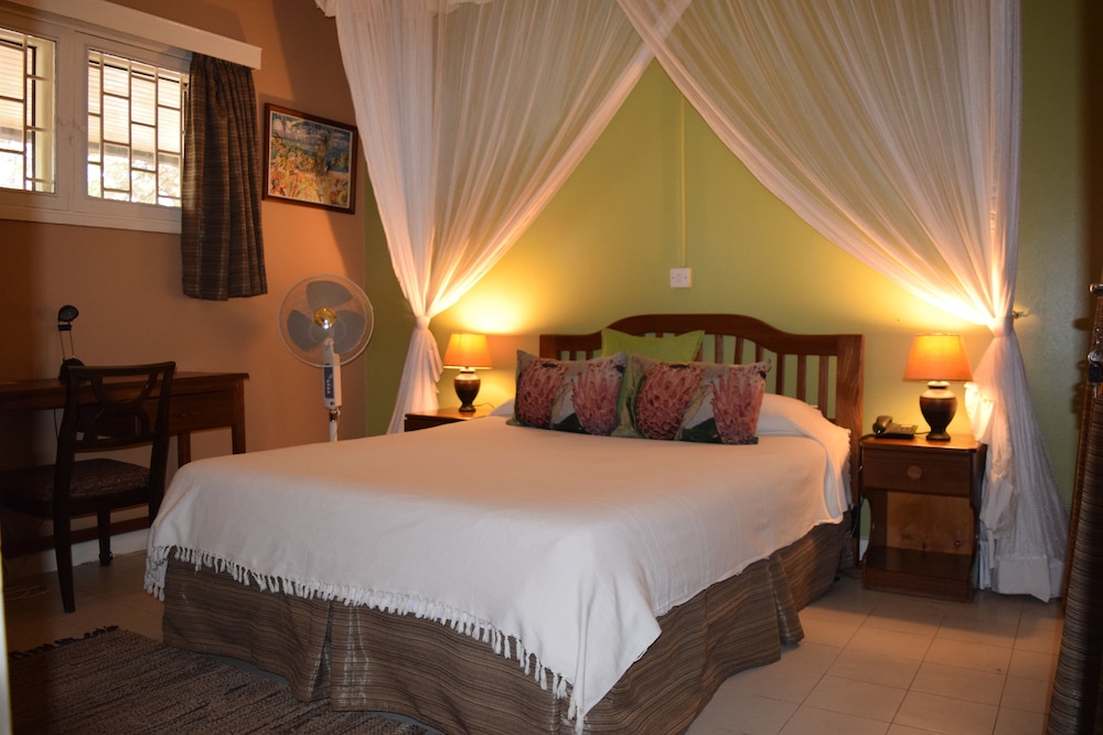 Standard Double Room, Shared Bathroom