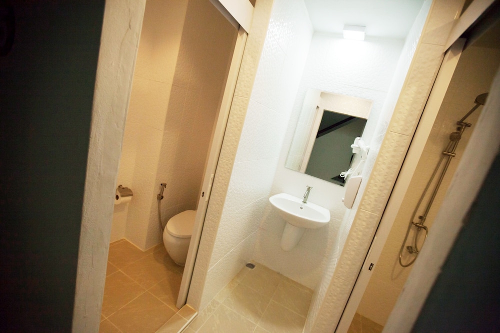 Triple Bed with Shared Bathroom photo 2