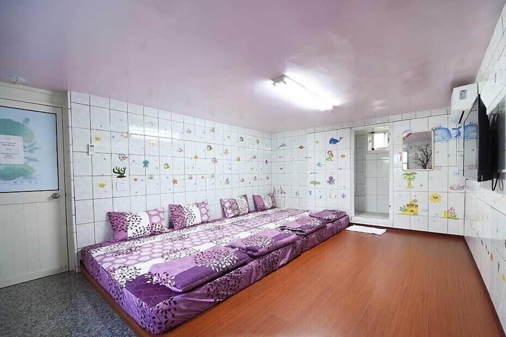 Family Room photo 3