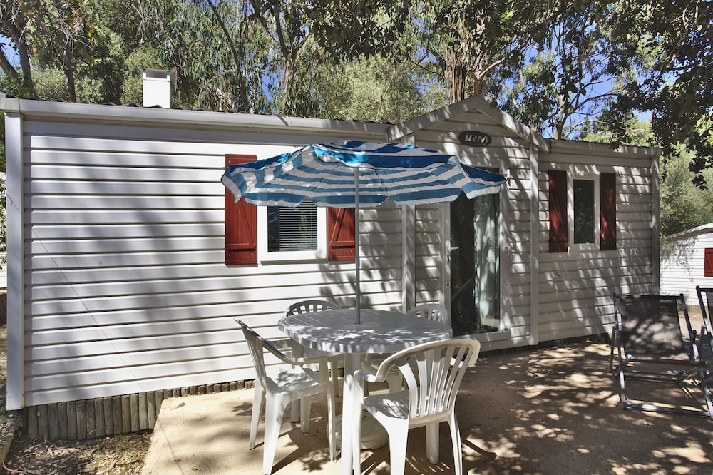 Standard Mobile Home, Accessible photo 3