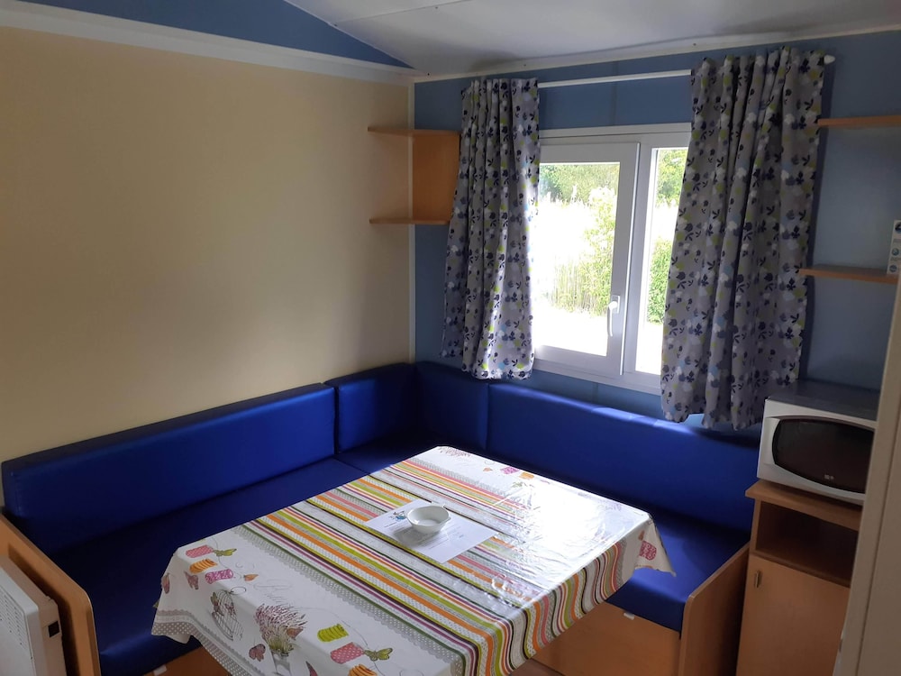 Classic Mobile Home (Chalet) photo 2