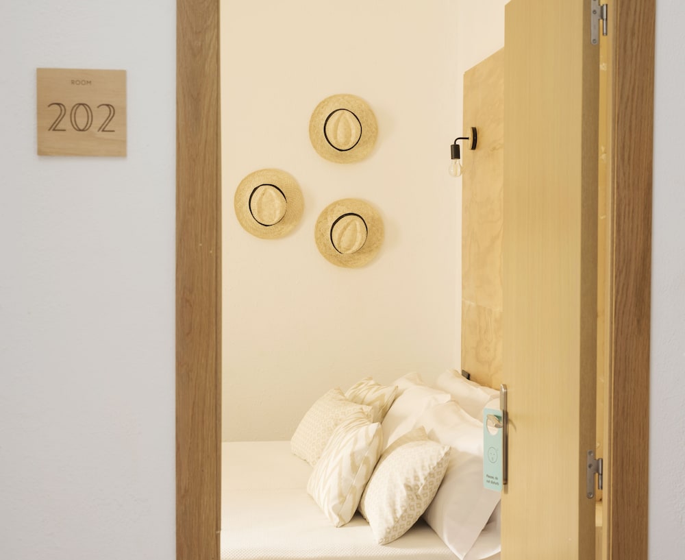 Standard Twin Room photo 2
