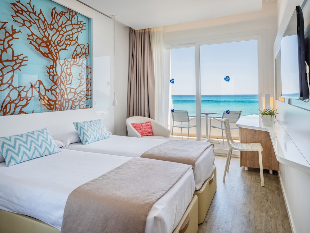 Double Room Single Use, Balcony, Sea View photo 2