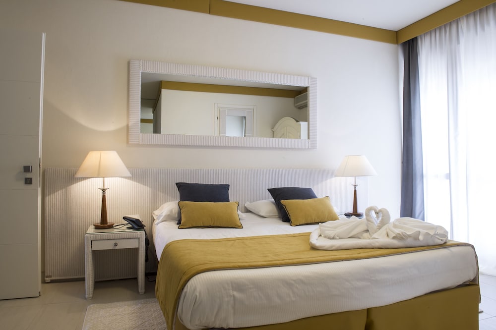 Superior Double Room, Balcony, Sea View photo 1