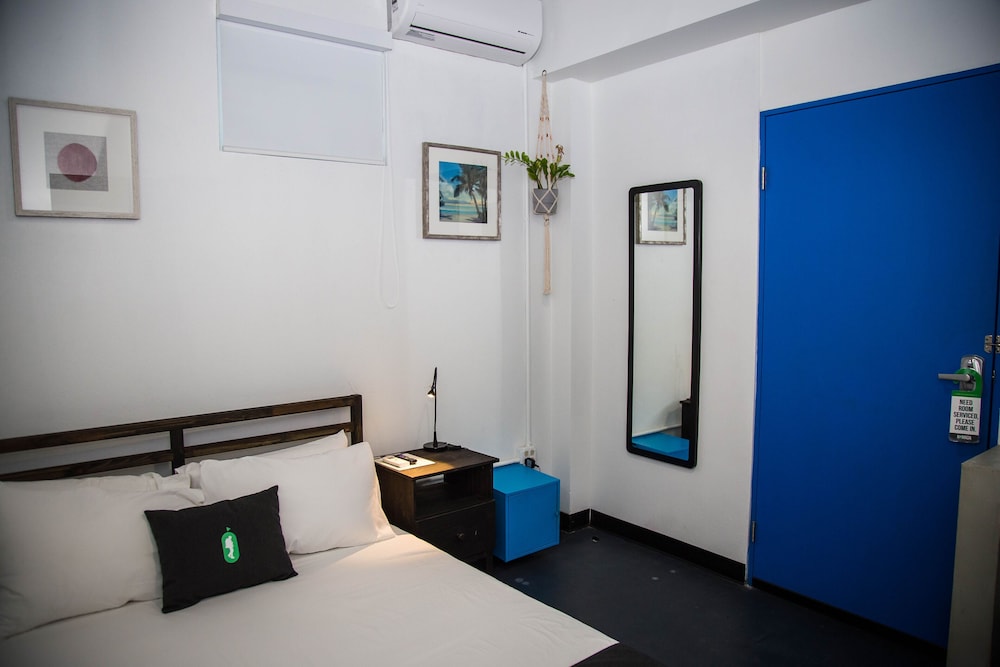 SEA VIEW SUITE | PRIVATE ROOM | PRIVATE BATHROOM