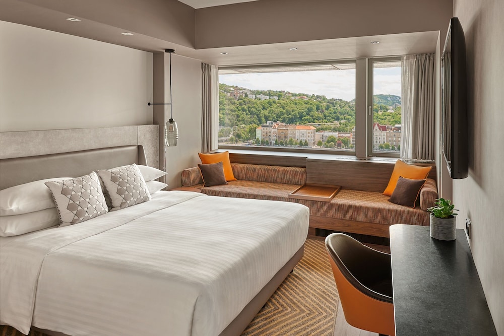 Junior Suite, 1 Bedroom - Photo 10
