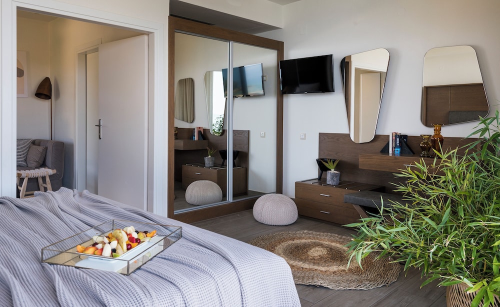 Retreat Suite With Sea View photo 3
