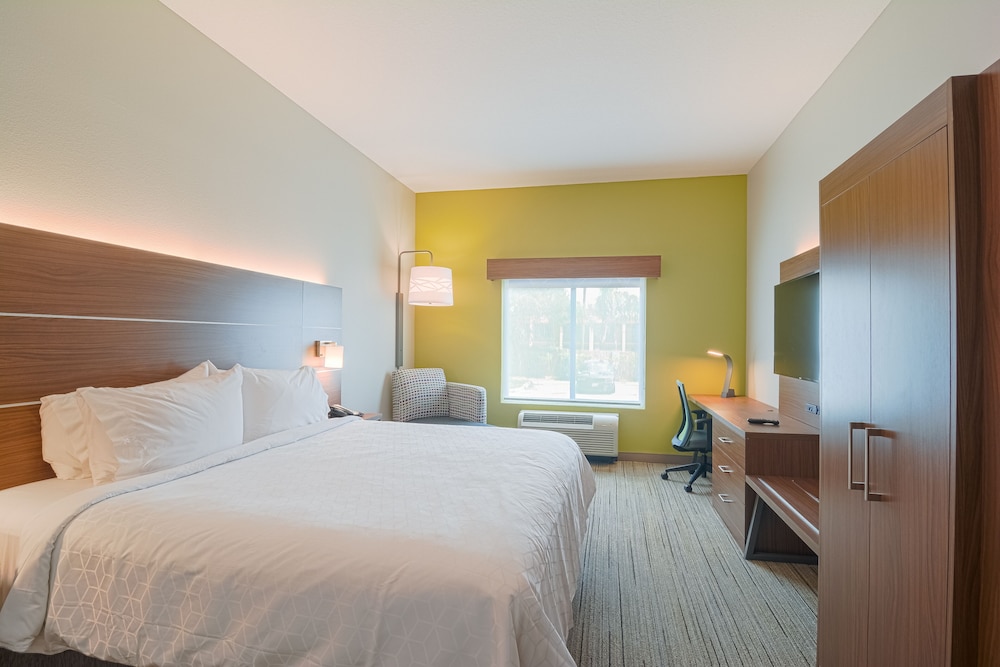 Room, 1 King Bed, Accessible (Comm, Roll Shwr) - Photo 2