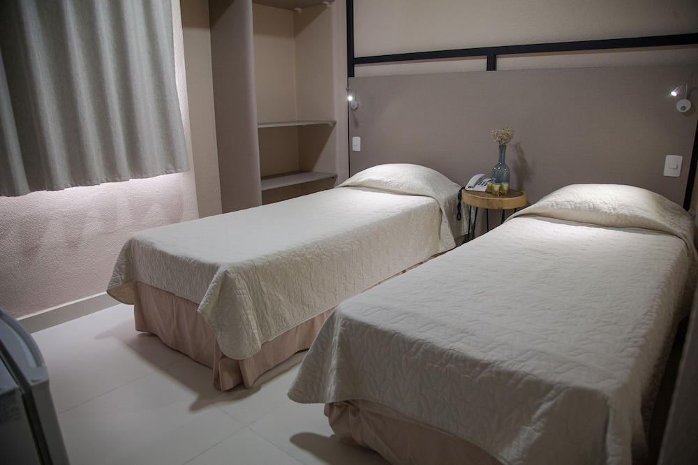 Superior Twin Room (twin)