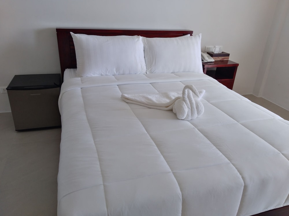Superior Room, 1 Queen Bed, Non Smoking, Ocean View photo 3