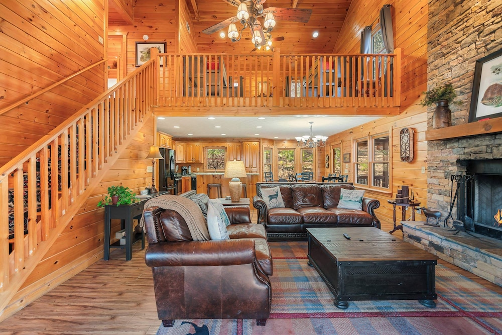 Cabin, Multiple Beds, Hot Tub, Mountain View (Peace of Paradise)