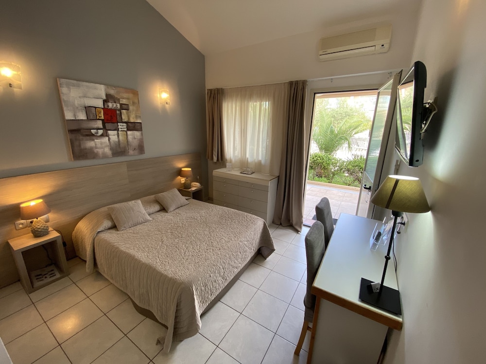 Family Quadruple Room, Terrace, Ground Floor photo 1