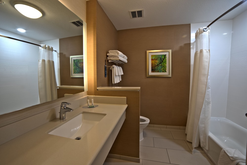 Room, 2 Queen Beds (Mobility/Hearing Accessible, Tub)