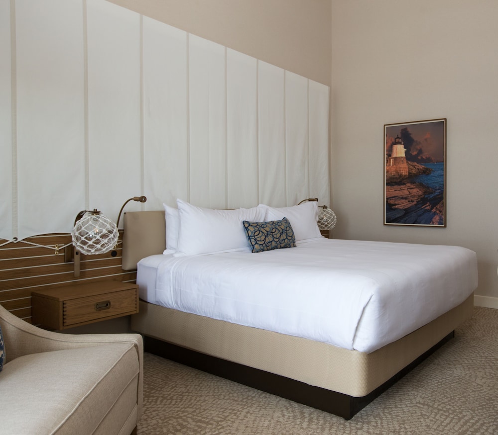 Room, 1 King Bed, Hearing Accessible - Photo 2