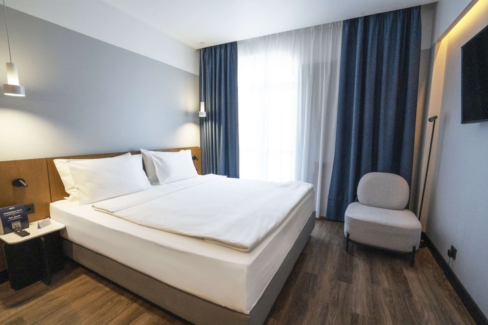 Superior Room, Balcony, City View photo 1