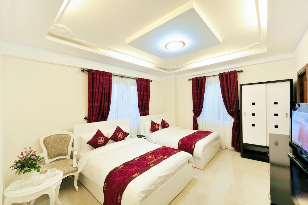 Deluxe Quadruple Room, Balcony