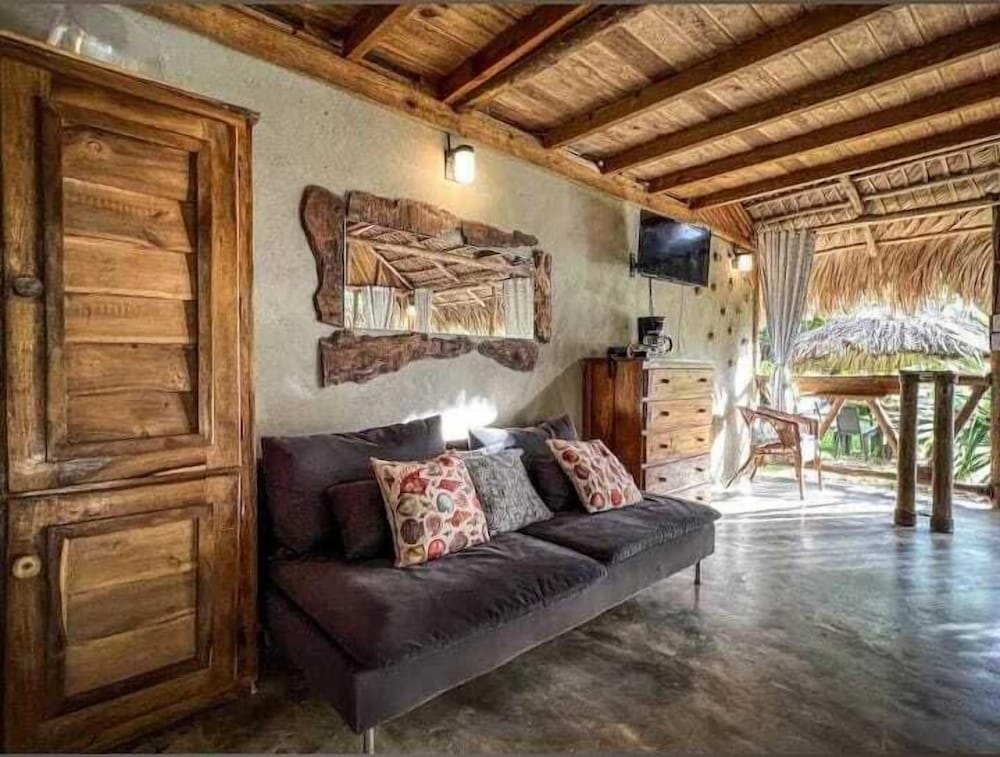 Bungalow, 4 Bedrooms, Kitchen, Garden View photo 2