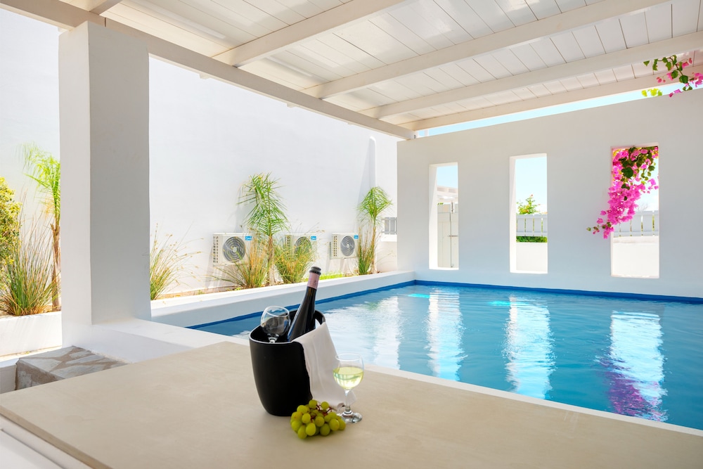 Junior Suite Private Pool photo 3