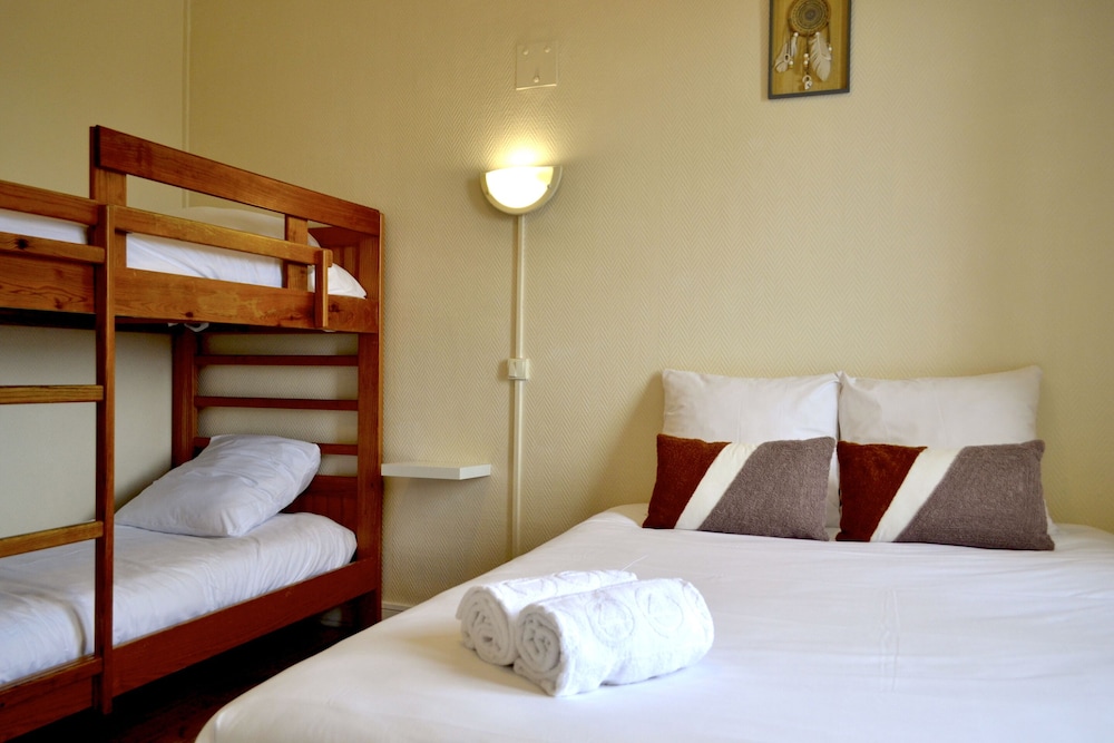 Suite, Shared Bathroom