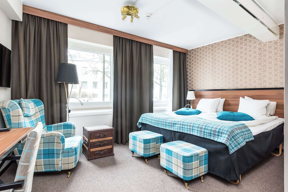 Standard Room, 1 King Bed, Non Smoking photo 1