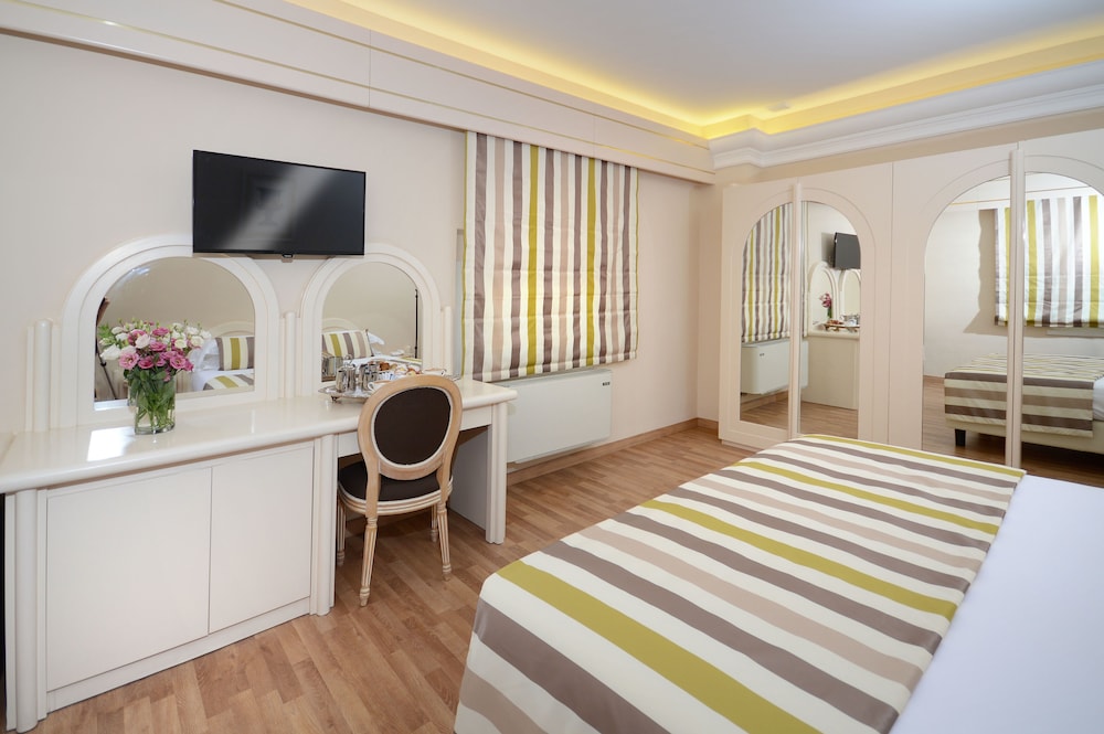 Standard Double or Twin Room (Small window) photo 1