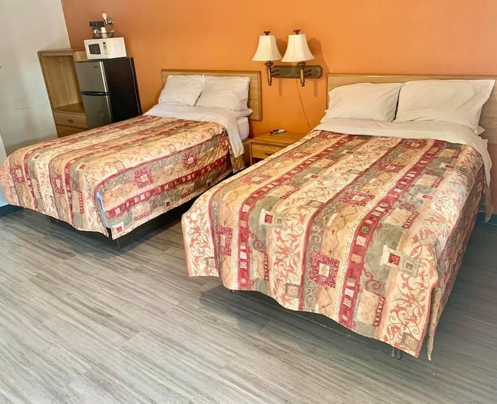 Economy Double Room, Refrigerator & Microwave, Ground Floor photo 3