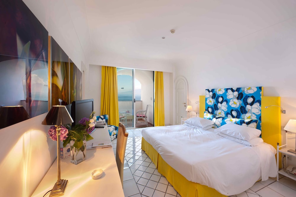 Classic Double Room, Balcony, Sea View - Photo 2